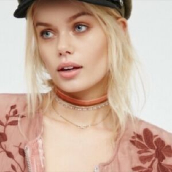 Free People Jewelry - Free people Boho 7 strand beaded velvet choker collar